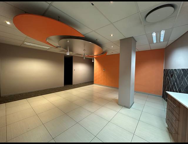 493M² OFFICE TO LET IN HIGHVELD